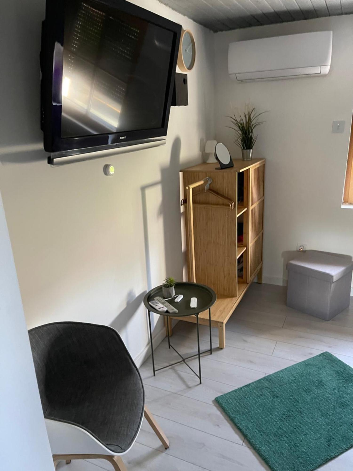 Nora Apartman Balatonkenese Luaran gambar