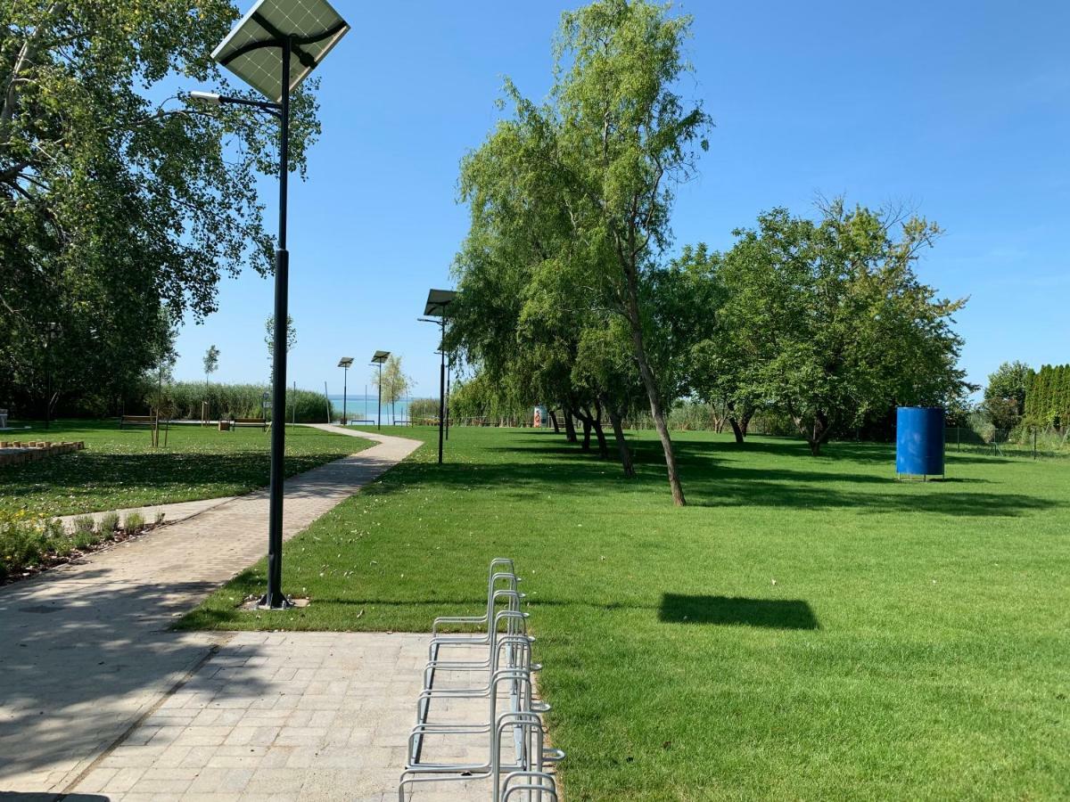 Nora Apartman Balatonkenese Luaran gambar